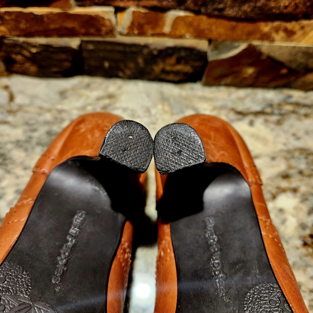 Hush Puppies Brown Leather Heels (Size 5) - Picture 6 of 11